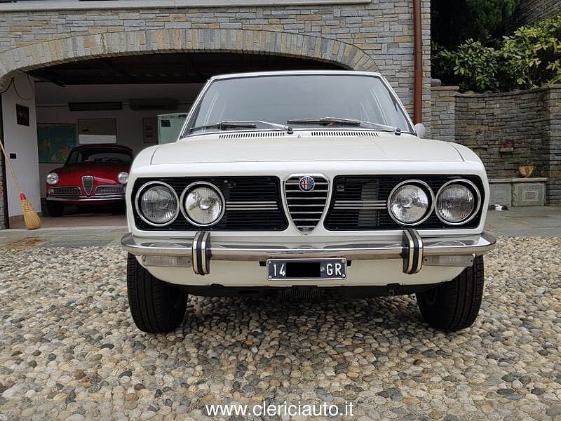 Alfa Romeo Alfetta 1.8 - Targa GR 14