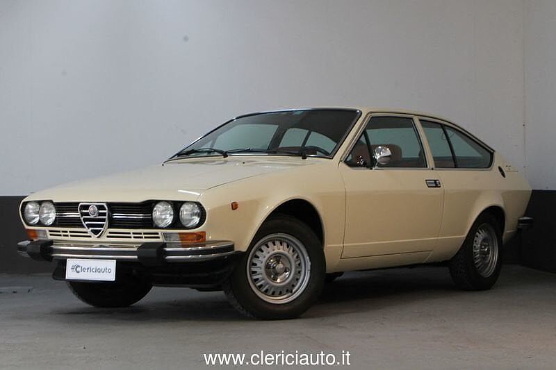 Alfa Romeo Alfetta GT/GTV 2.0 - Targa CO 48