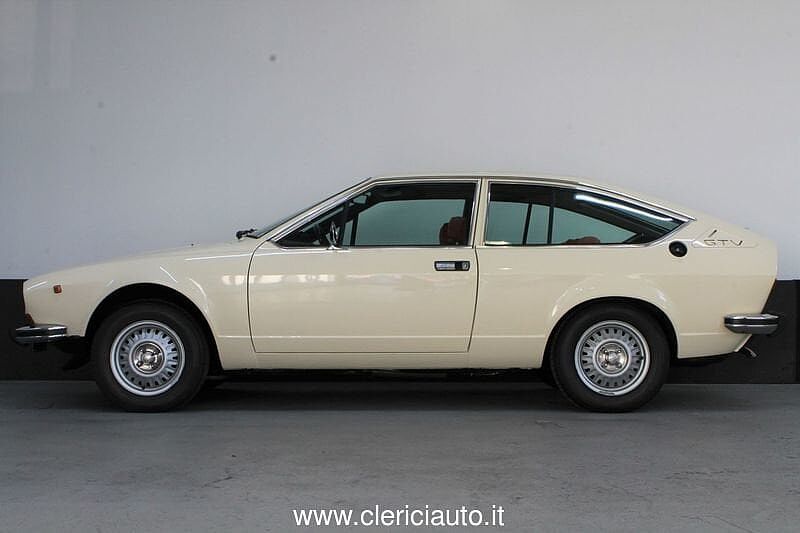 Alfa Romeo Alfetta GT/GTV 2.0 - Targa CO 48